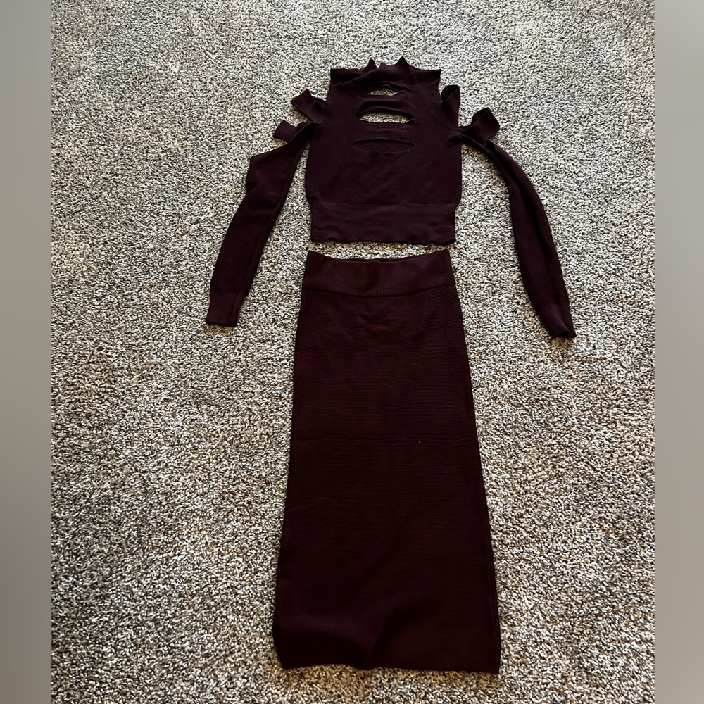2-piece Matching Set Express Outfit (Burgundy)